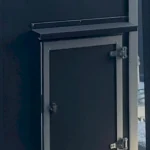 Trailerstar service door