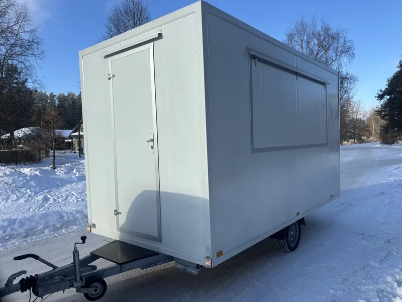 Ruokaperäkärry 4x2 m valkoinen
