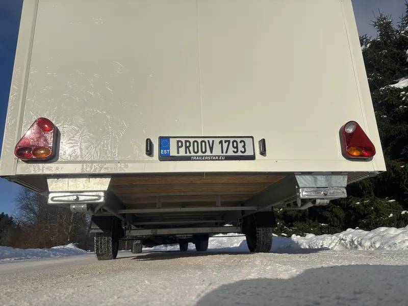 Ruokaperäkärry 4x2 m valkoinen