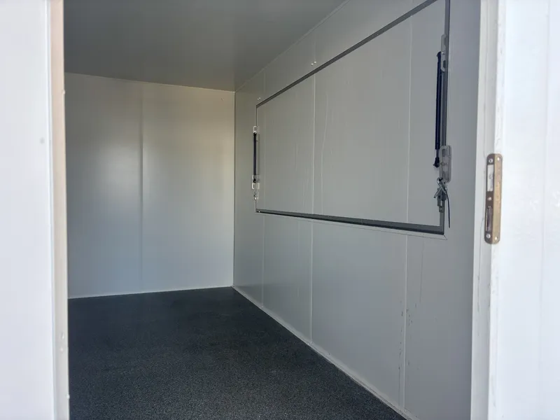 Ruokaperäkärry 4x2 m valkoinen
