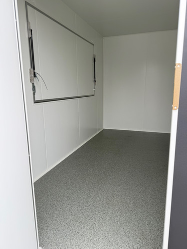 Toiduhaagis S3520 — mõõtmed 3,5 × 2 m, kaal 1350 kg